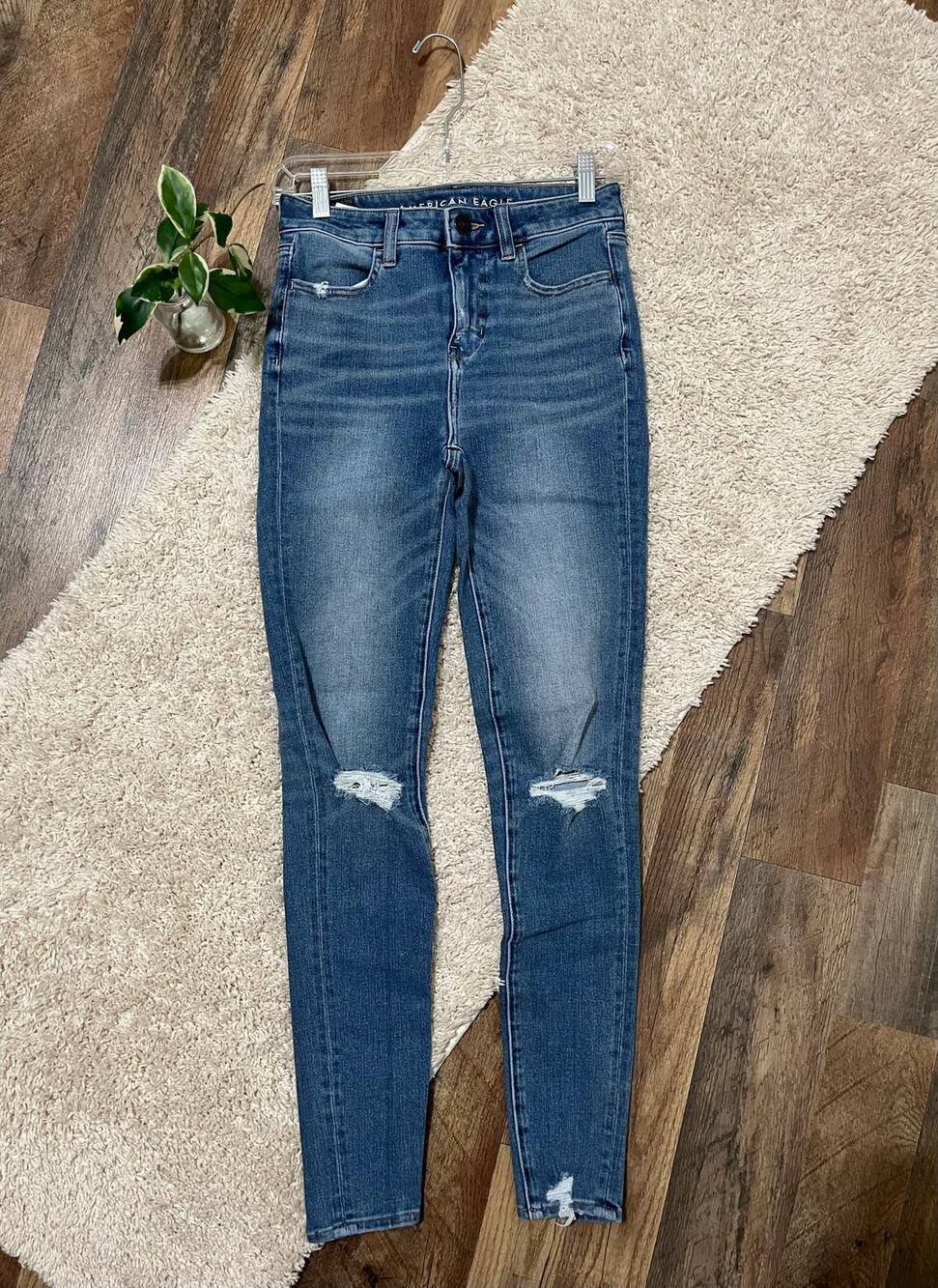 American Eagle 2 Long Edgy Distressed Medium Wash High-Rise Jegging Skinny Jeans